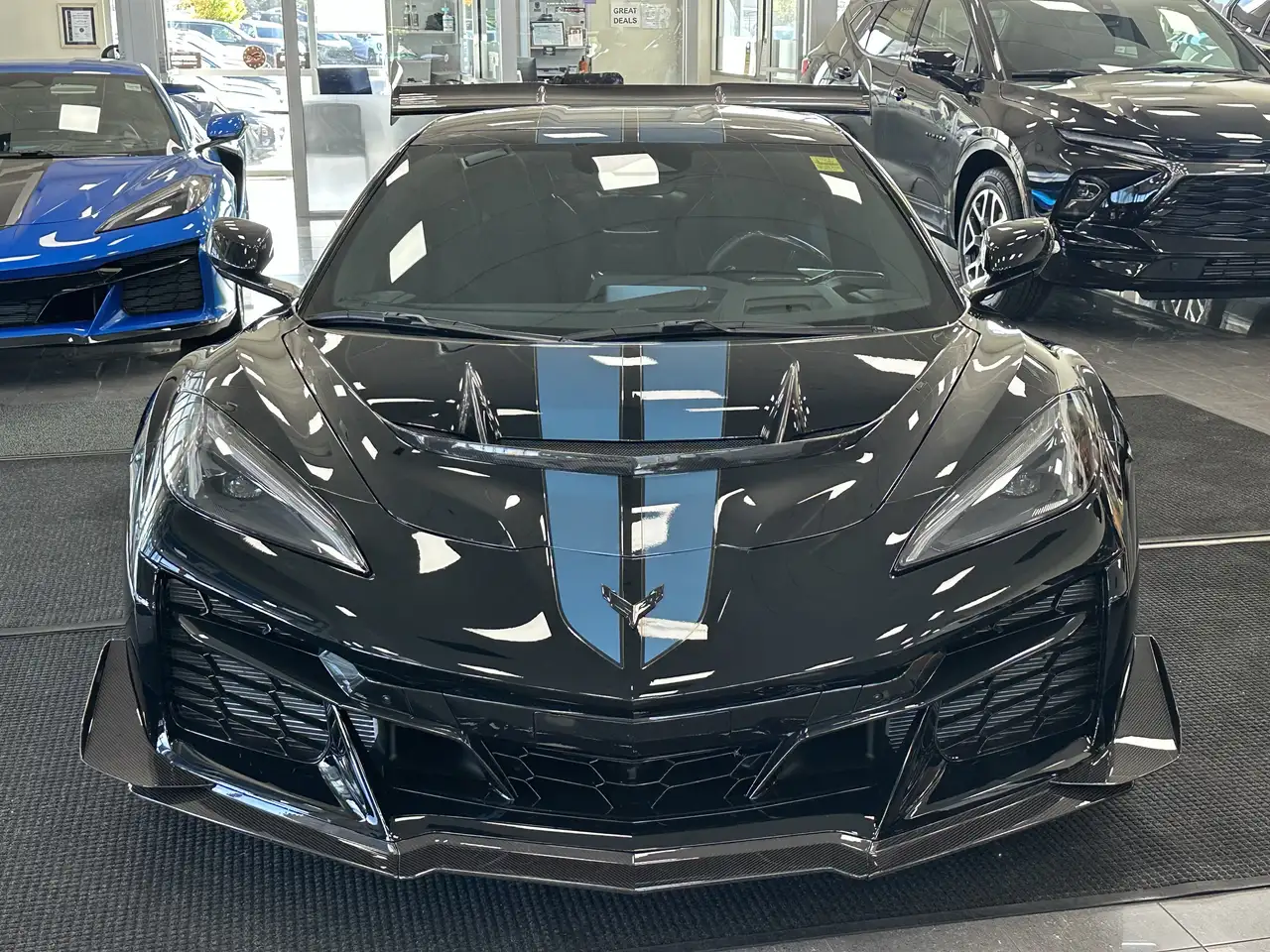 Chevrolet Corvette - Image 2