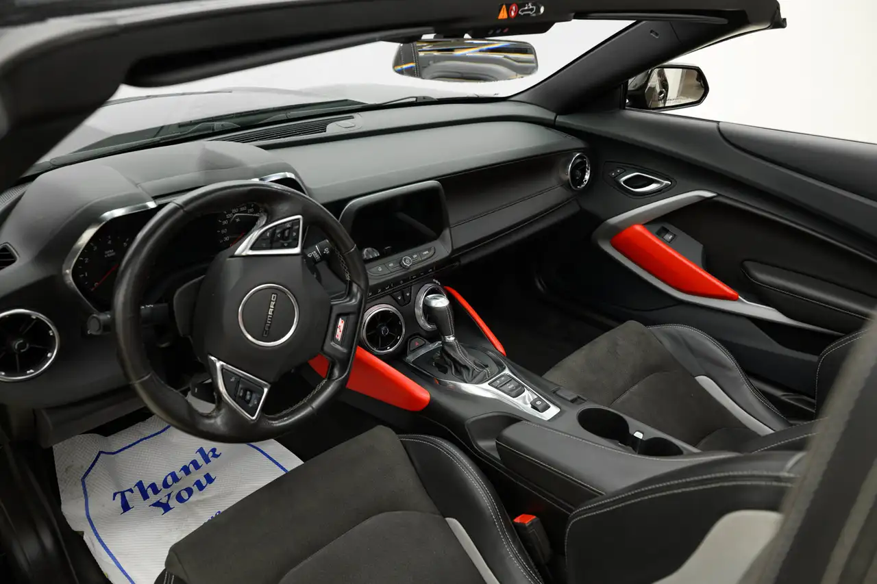 Chevrolet Camaro - Image 11