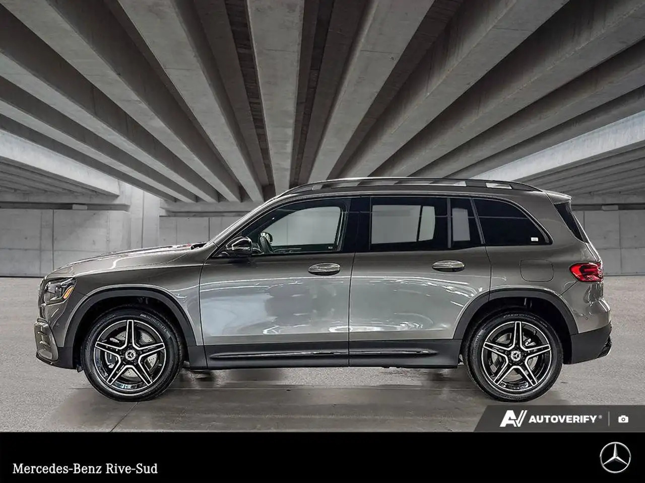 Mercedes-Benz GLB - Image 2