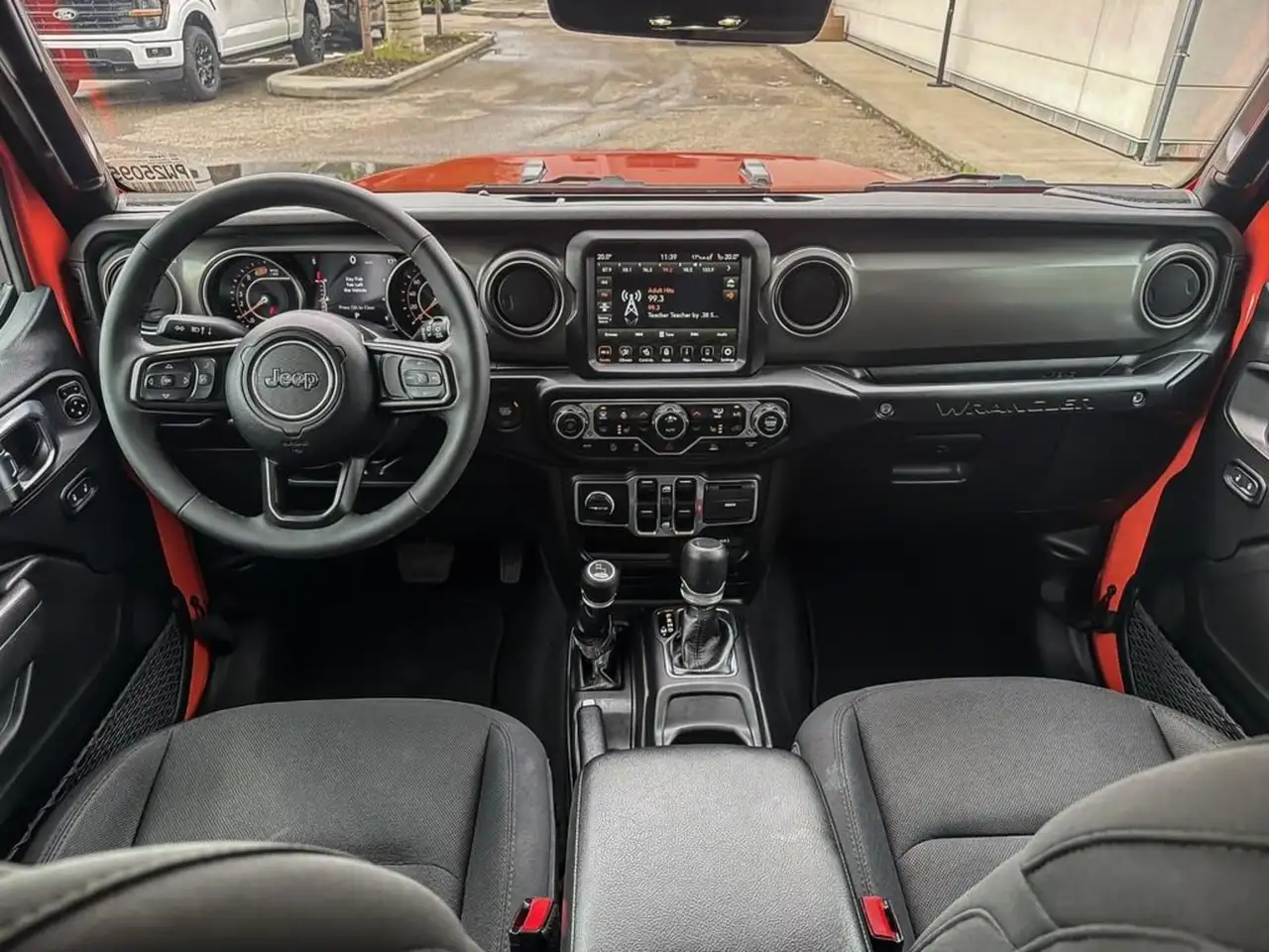 Jeep Wrangler - Image 24