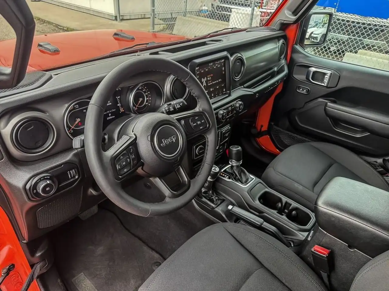 Jeep Wrangler - Image 13