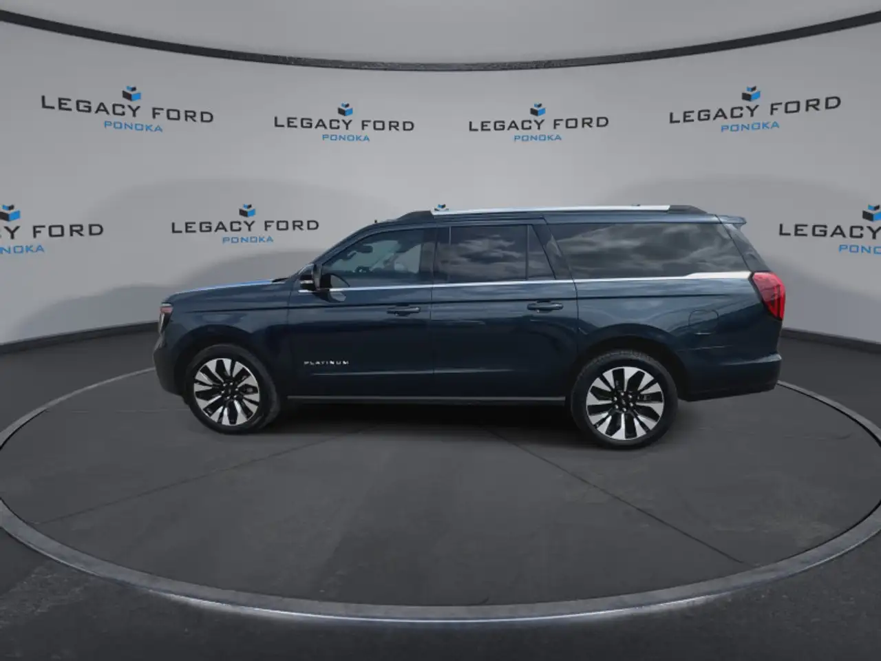 Ford Expedition - Image 4