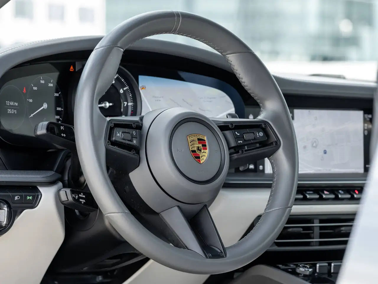 Porsche 911 - Image 18