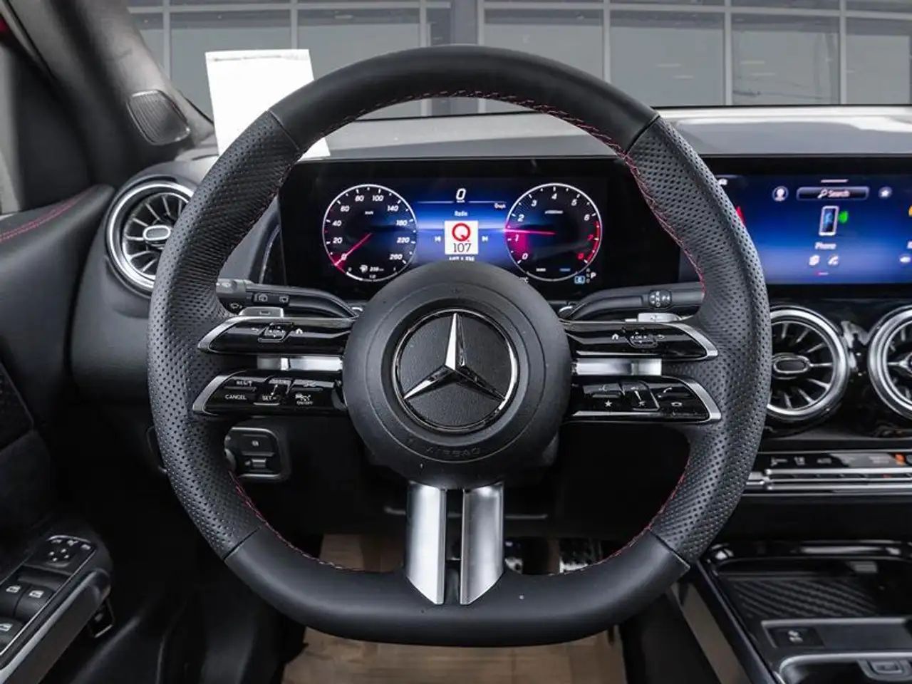 Mercedes-Benz GLB - Image 10