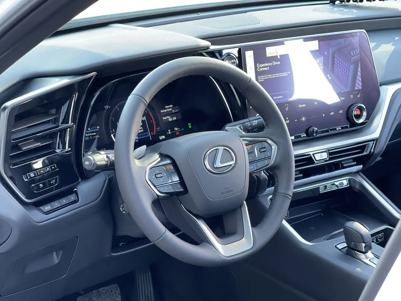 Lexus TX - Image 22