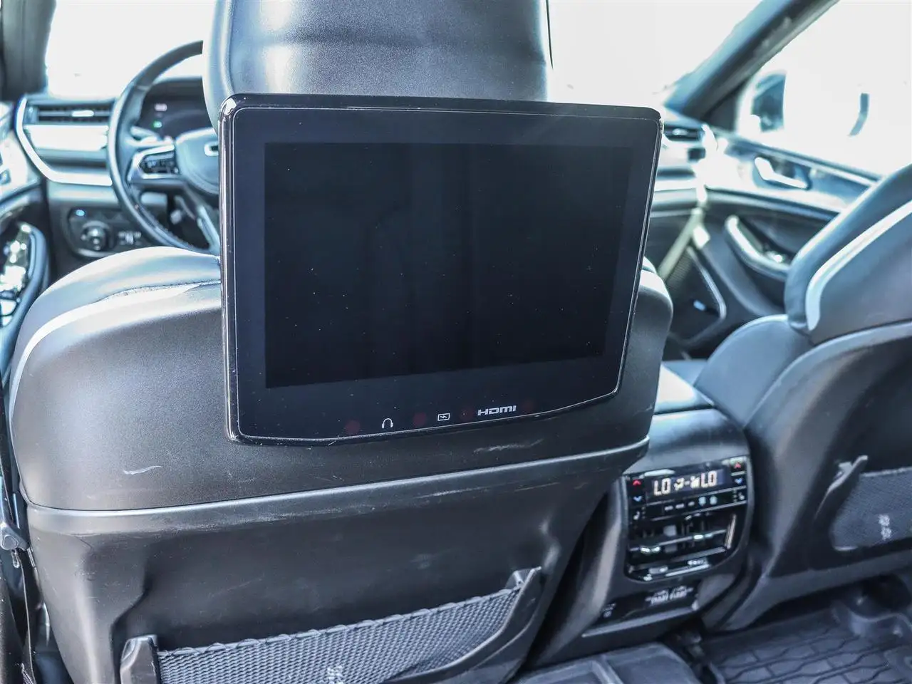 Jeep Grand Cherokee - Image 18