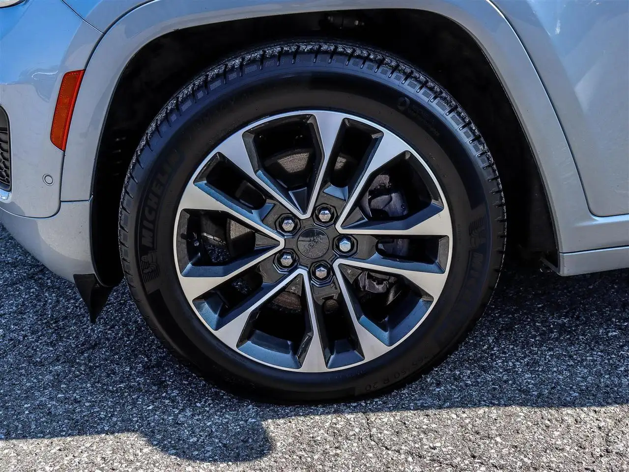 Jeep Grand Cherokee - Image 26