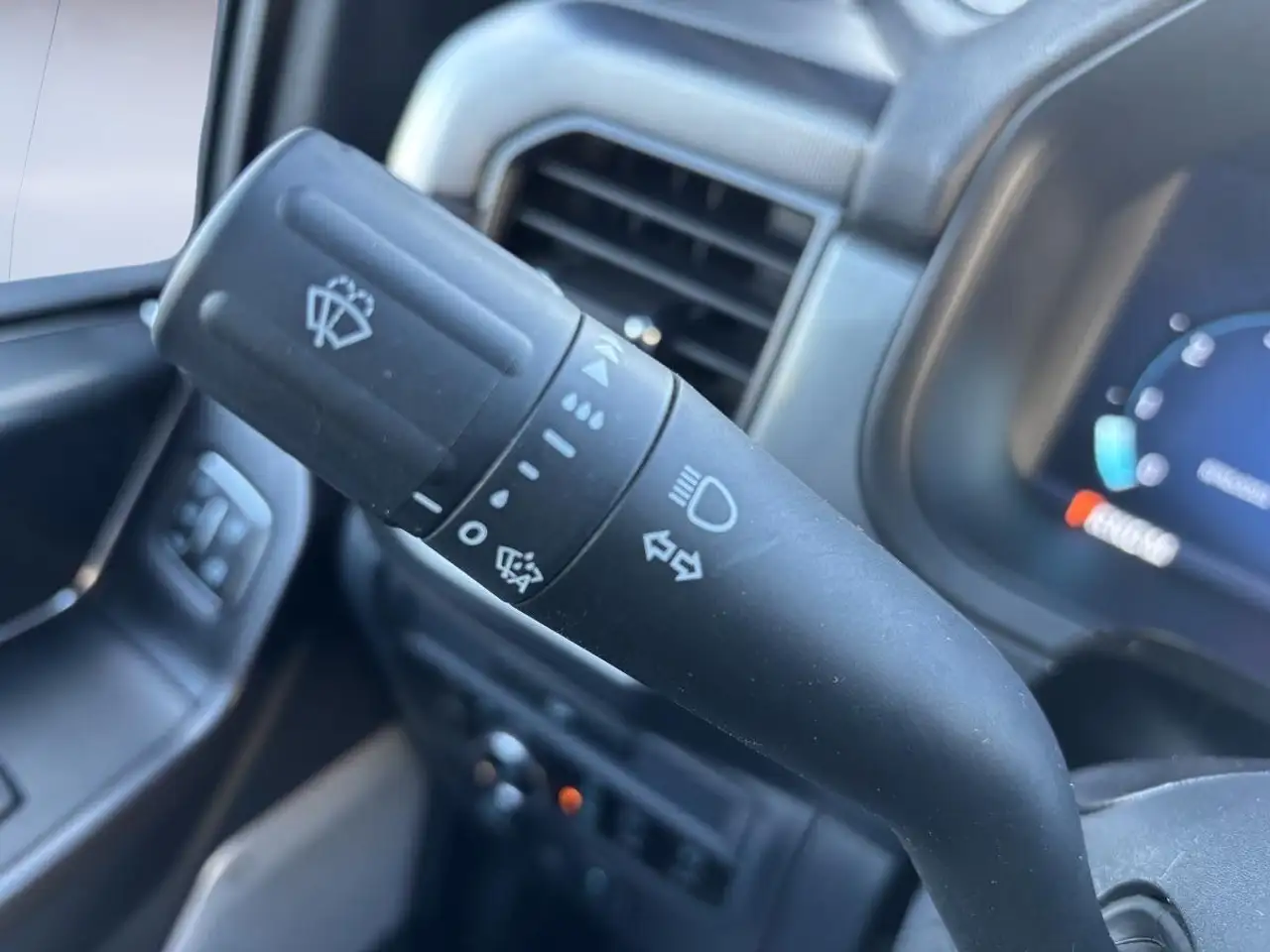 Ford F-150 - Image 10