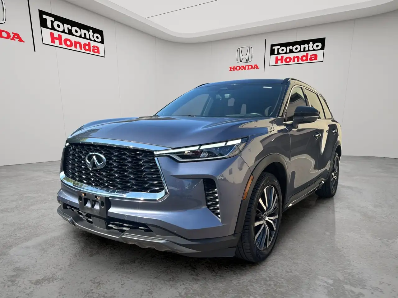 Infiniti QX60 - Image 2