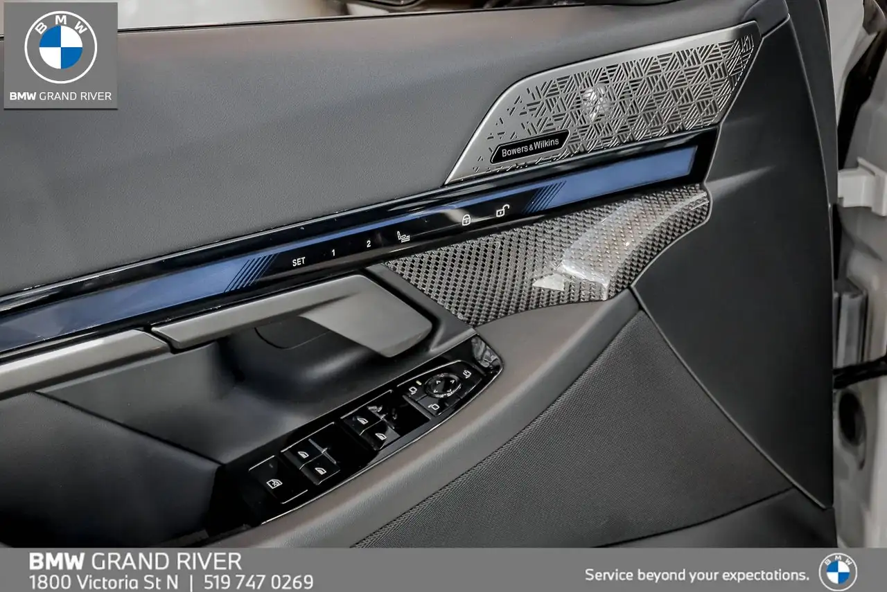 BMW 5 Series - Image 18