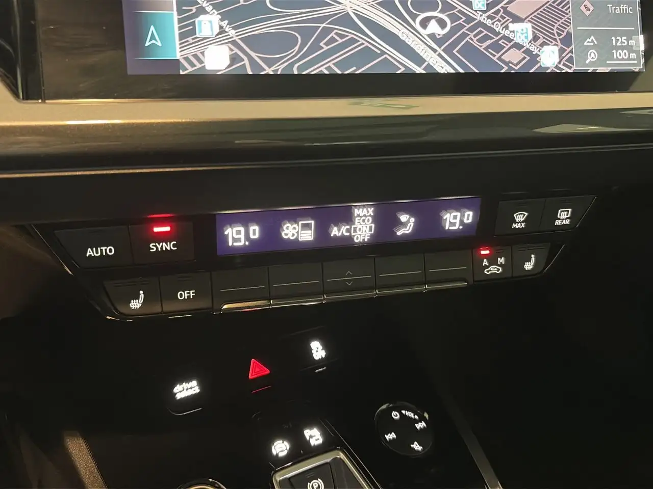 Audi Q4 e-tron - Image 27