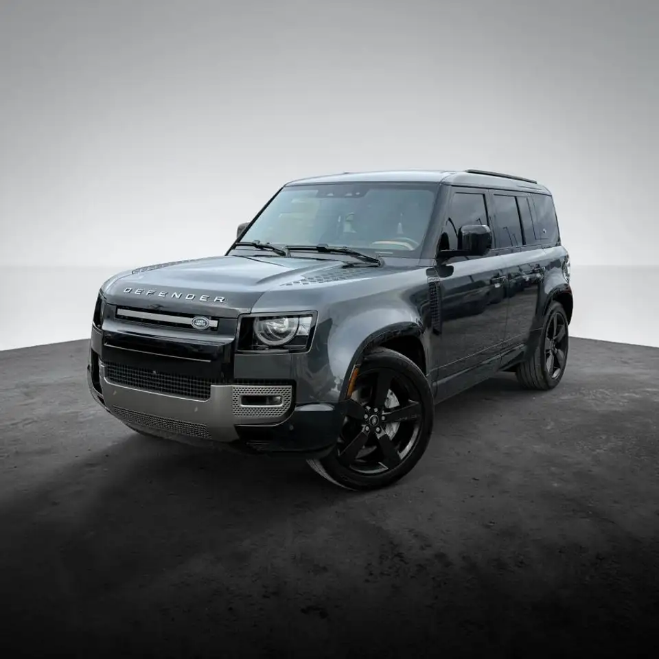 Land Rover Defender - Image 1