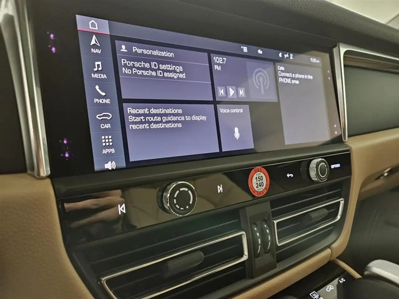 Porsche Macan - Image 16