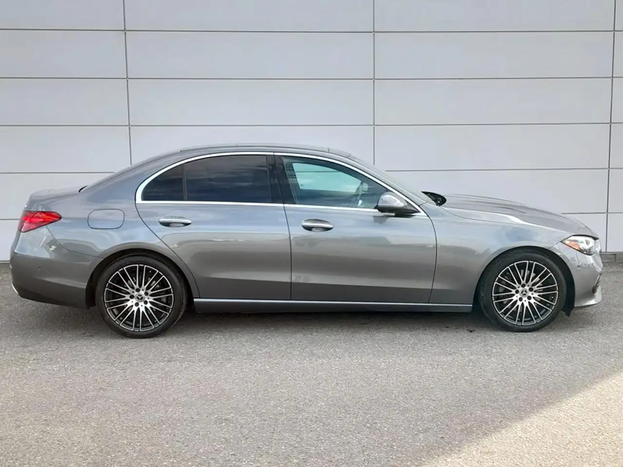 Mercedes-Benz C-Class - Image 4