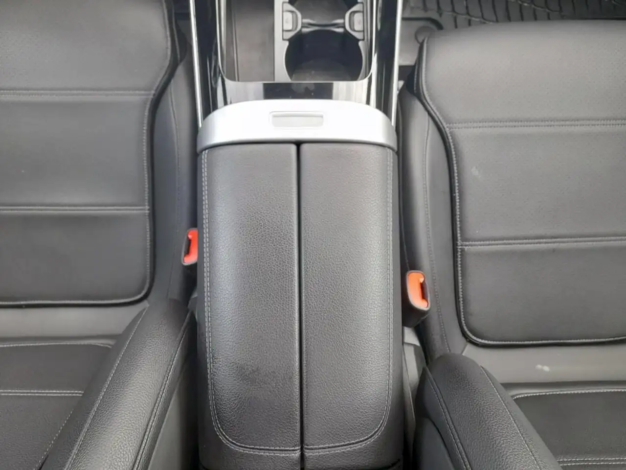 Mercedes-Benz C-Class - Image 20