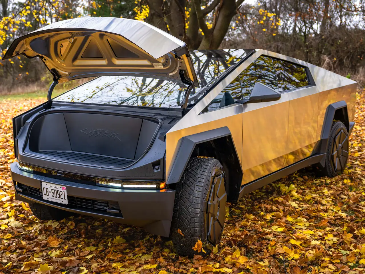 Tesla Cybertruck - Image 9