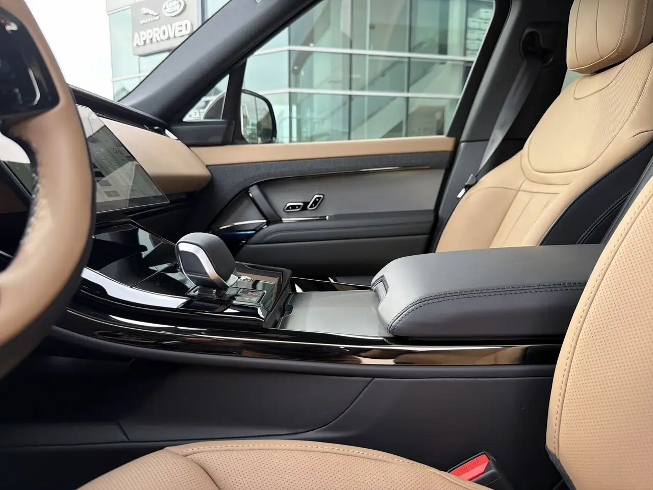 Land Rover Range Rover Sport - Image 18