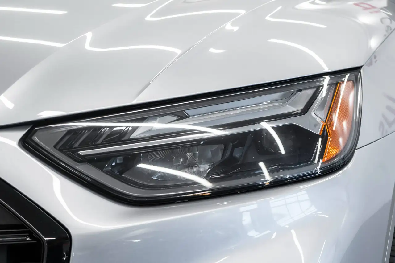 Audi SQ5 - Image 7