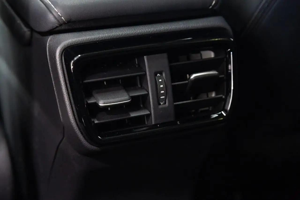 Lexus NX 350h - Image 16