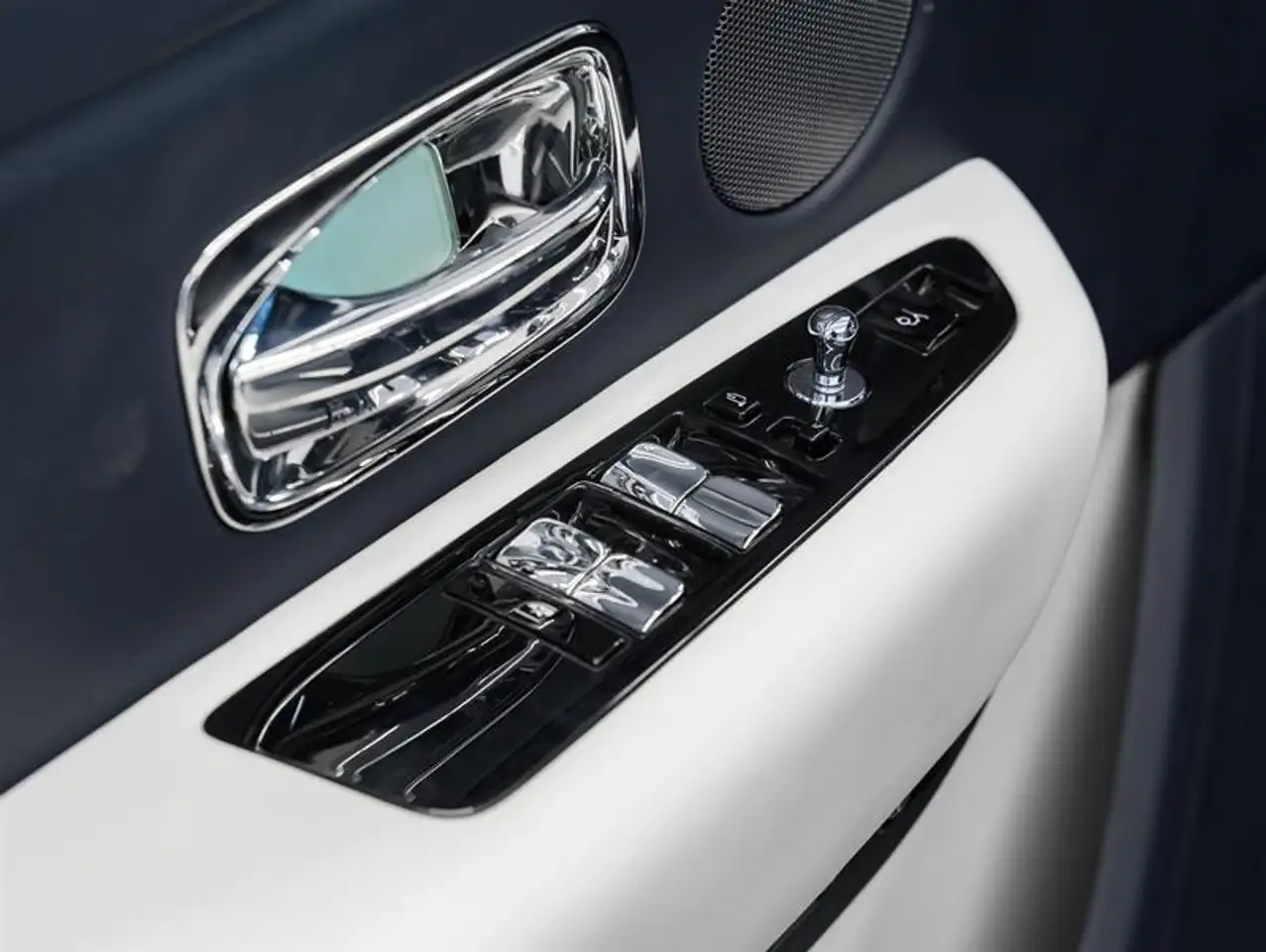 Rolls-Royce Cullinan - Image 16