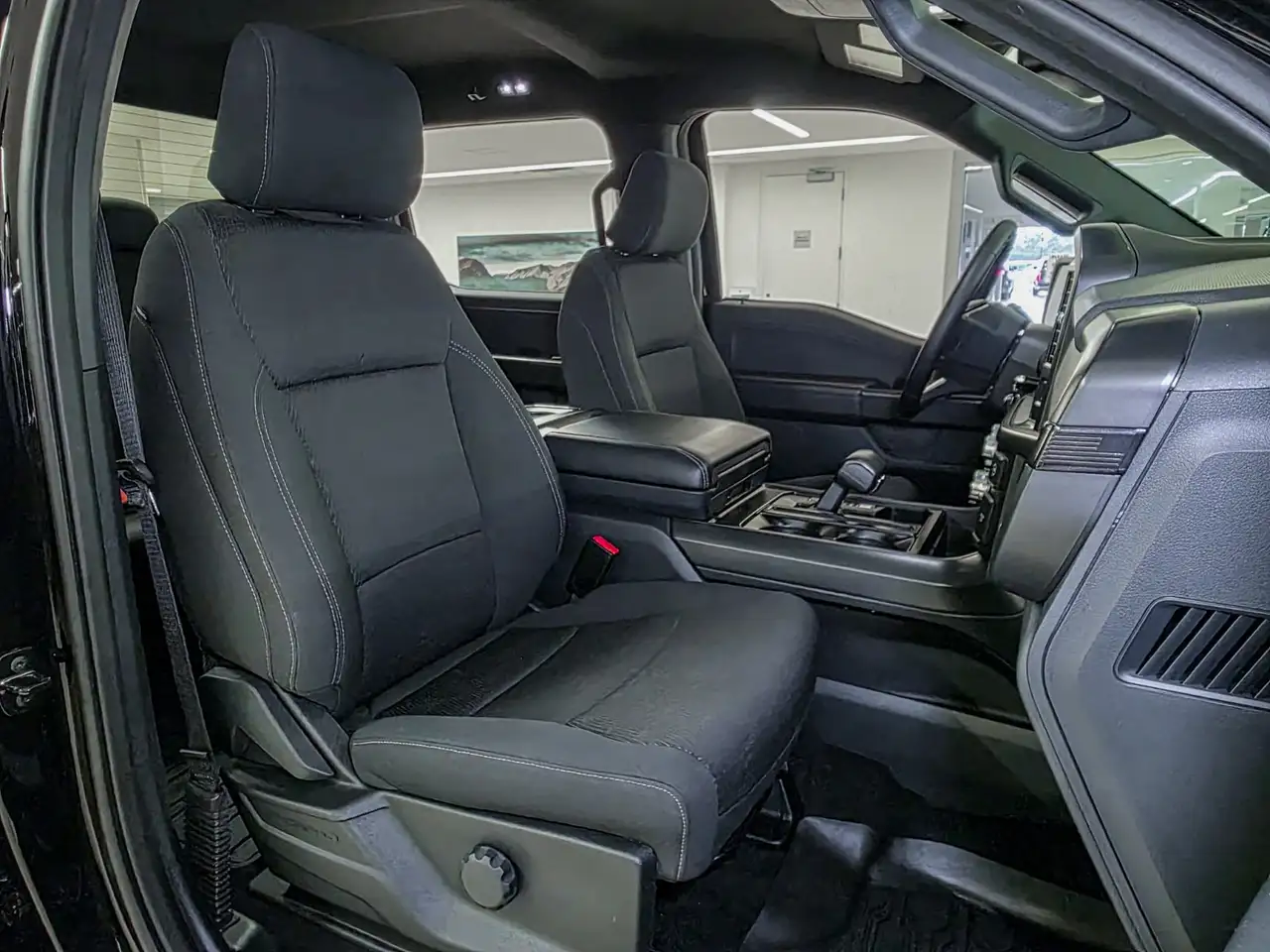 Ford F-150 - Image 18