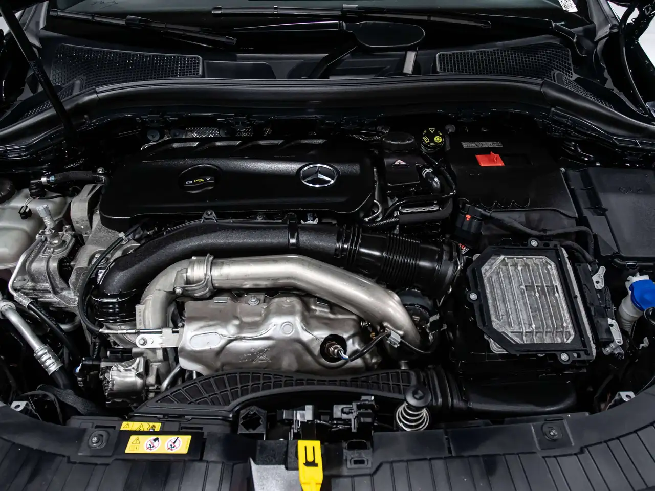 Mercedes-Benz GLA - Image 29