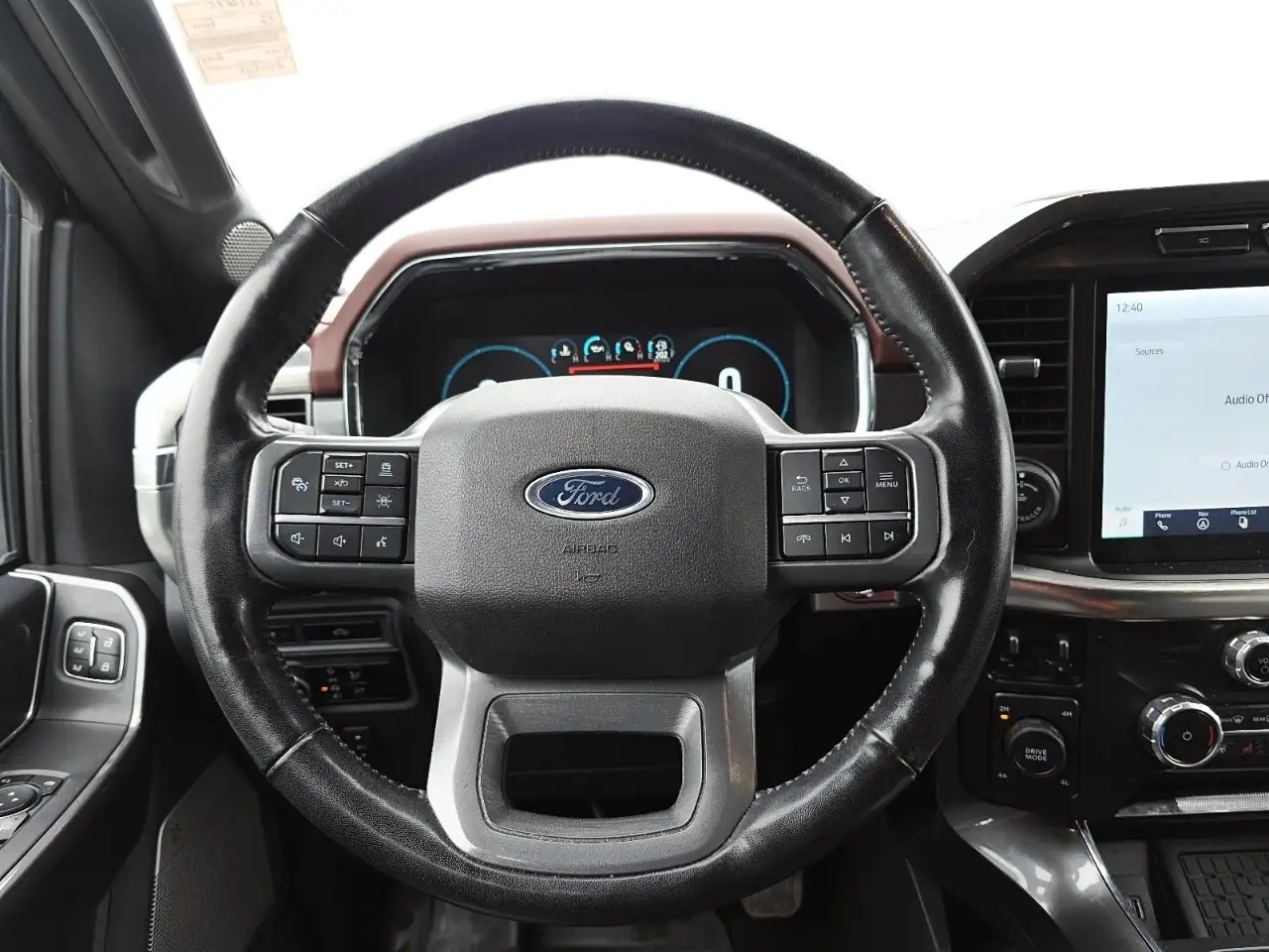Ford F-150 - Image 12