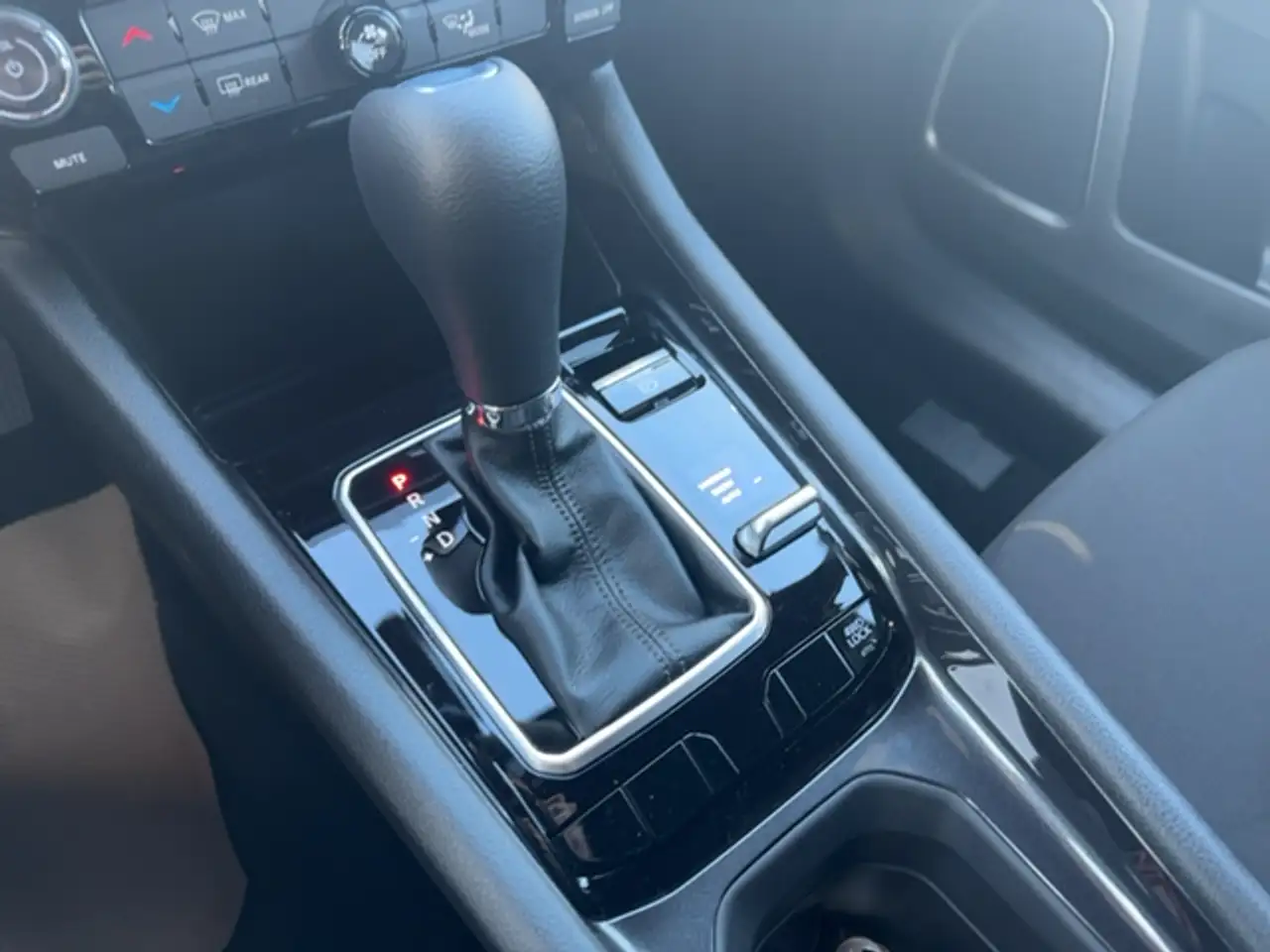 Jeep Compass - Image 23
