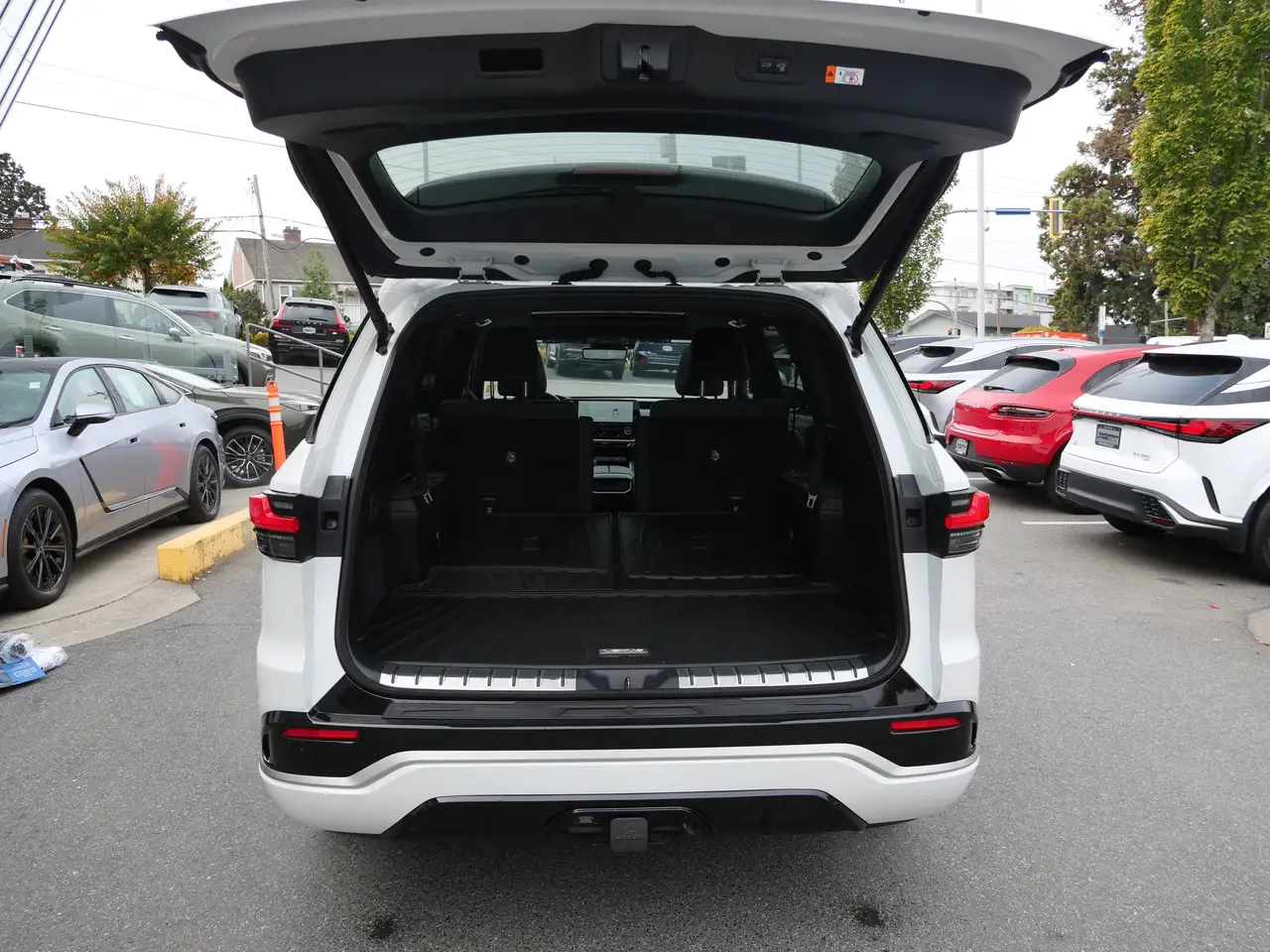 Lexus TX - Image 26