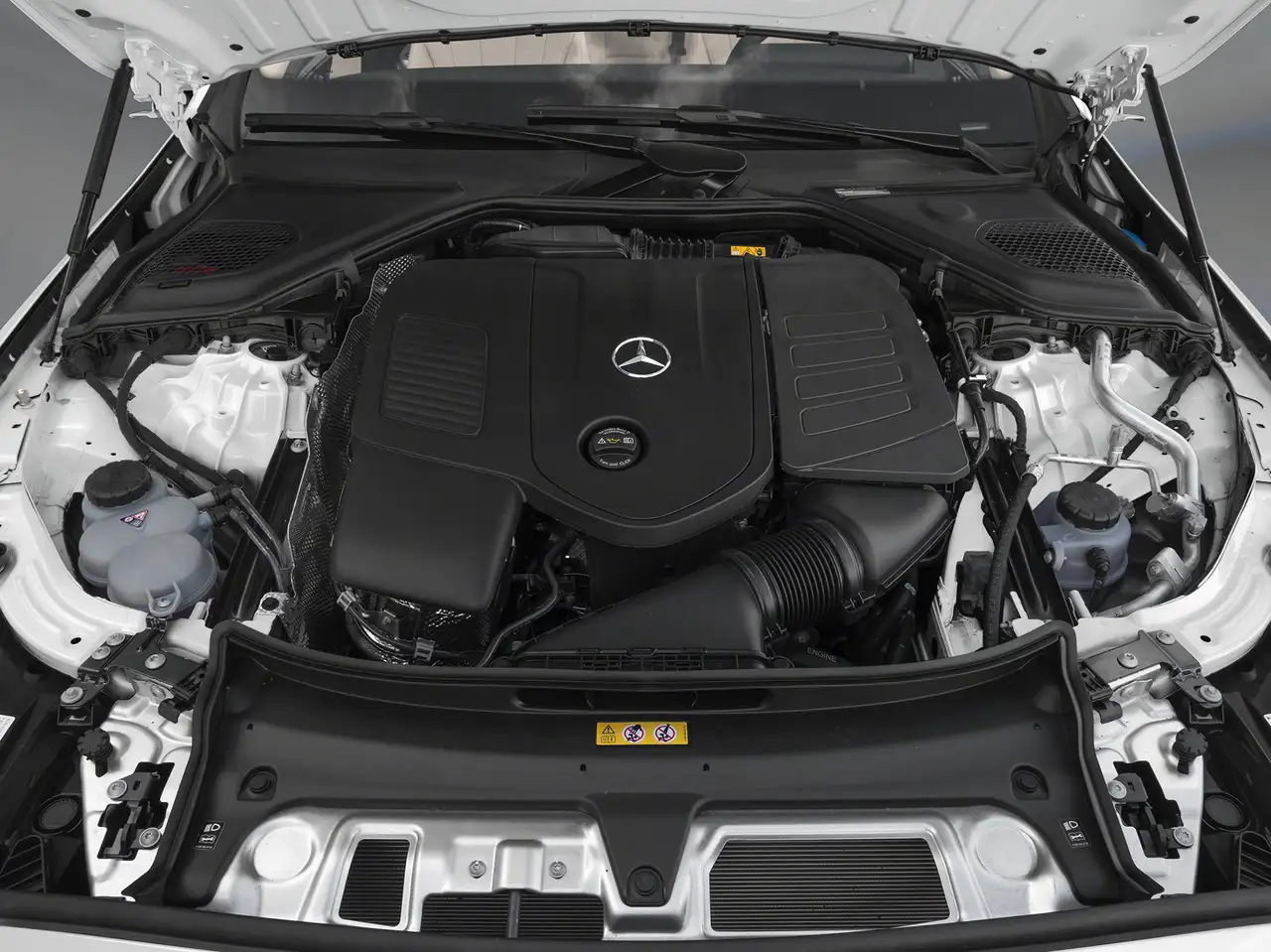 Mercedes-Benz E-Class - Image 8