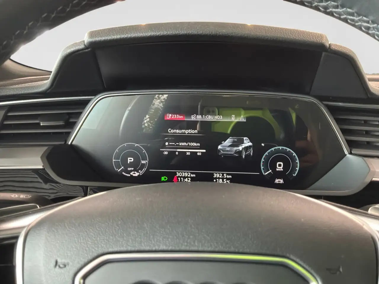 Audi Q8 e-tron - Image 12