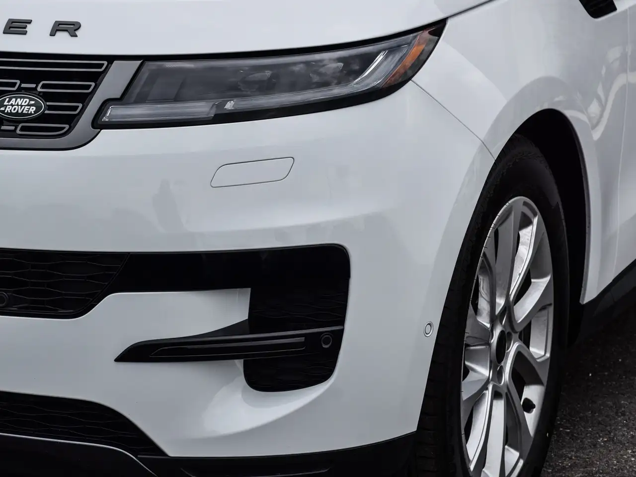Land Rover Range Rover Sport - Image 8