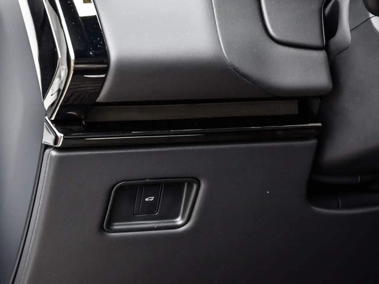 Land Rover Range Rover Sport - Image 25