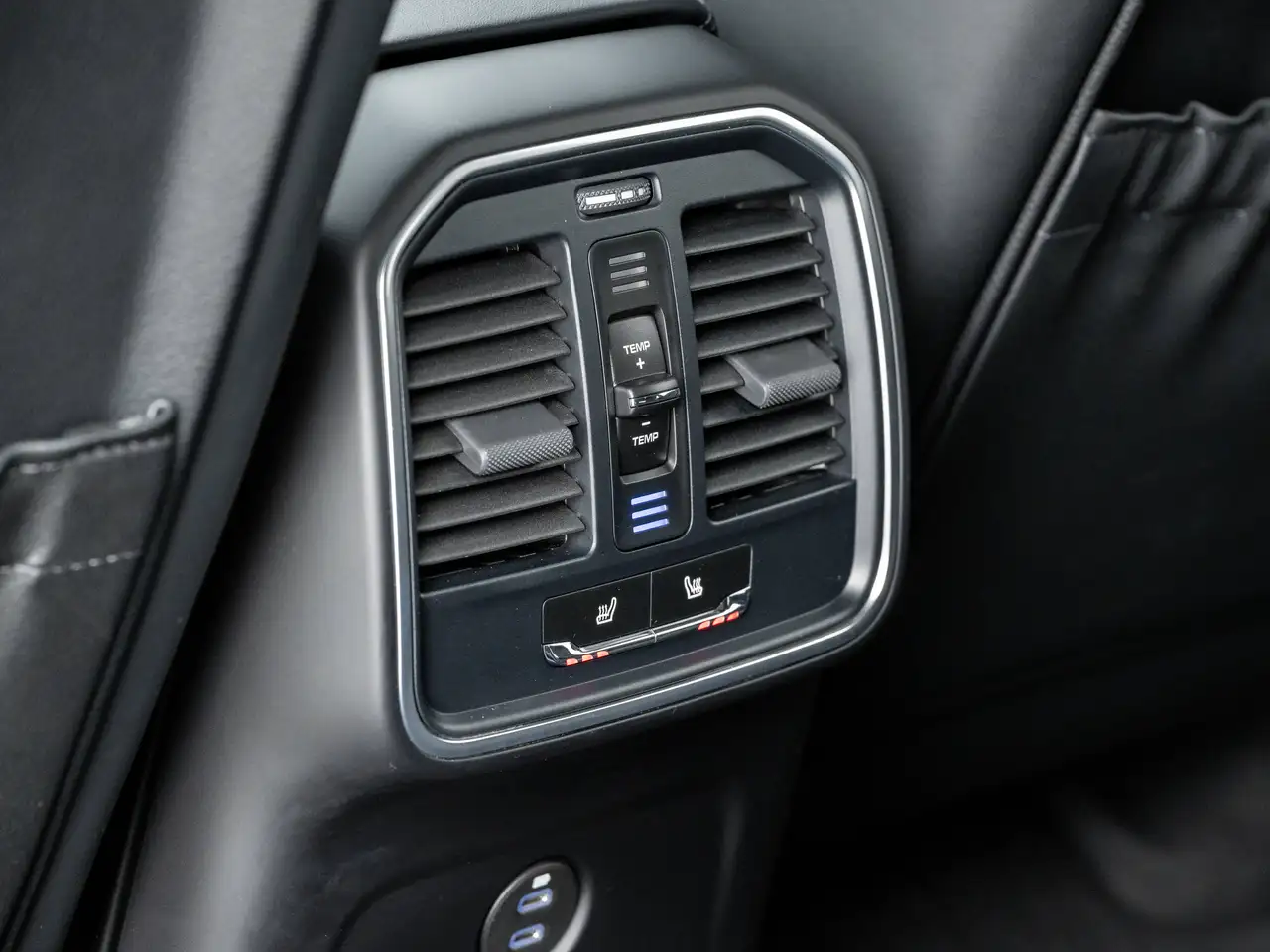 Porsche Macan - Image 32