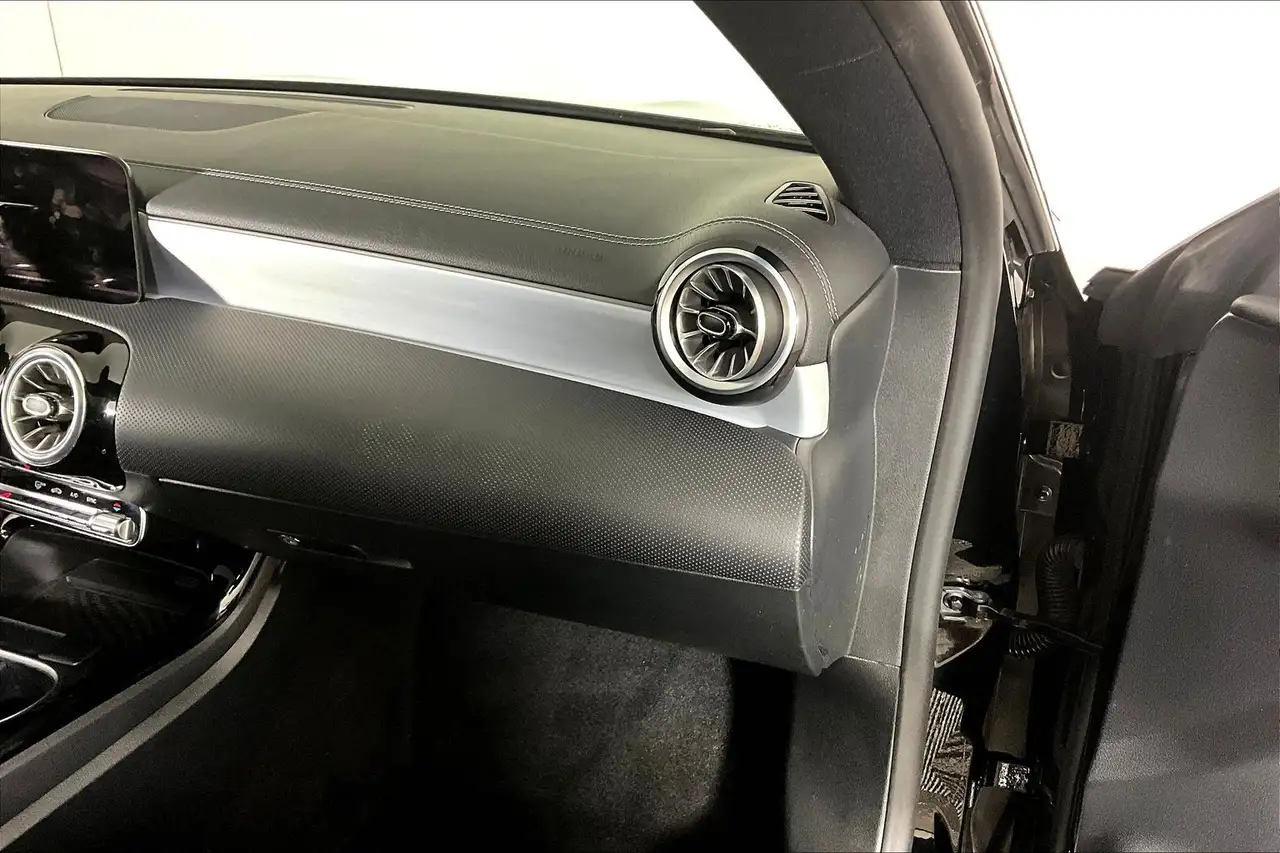 Mercedes-Benz CLA - Image 16