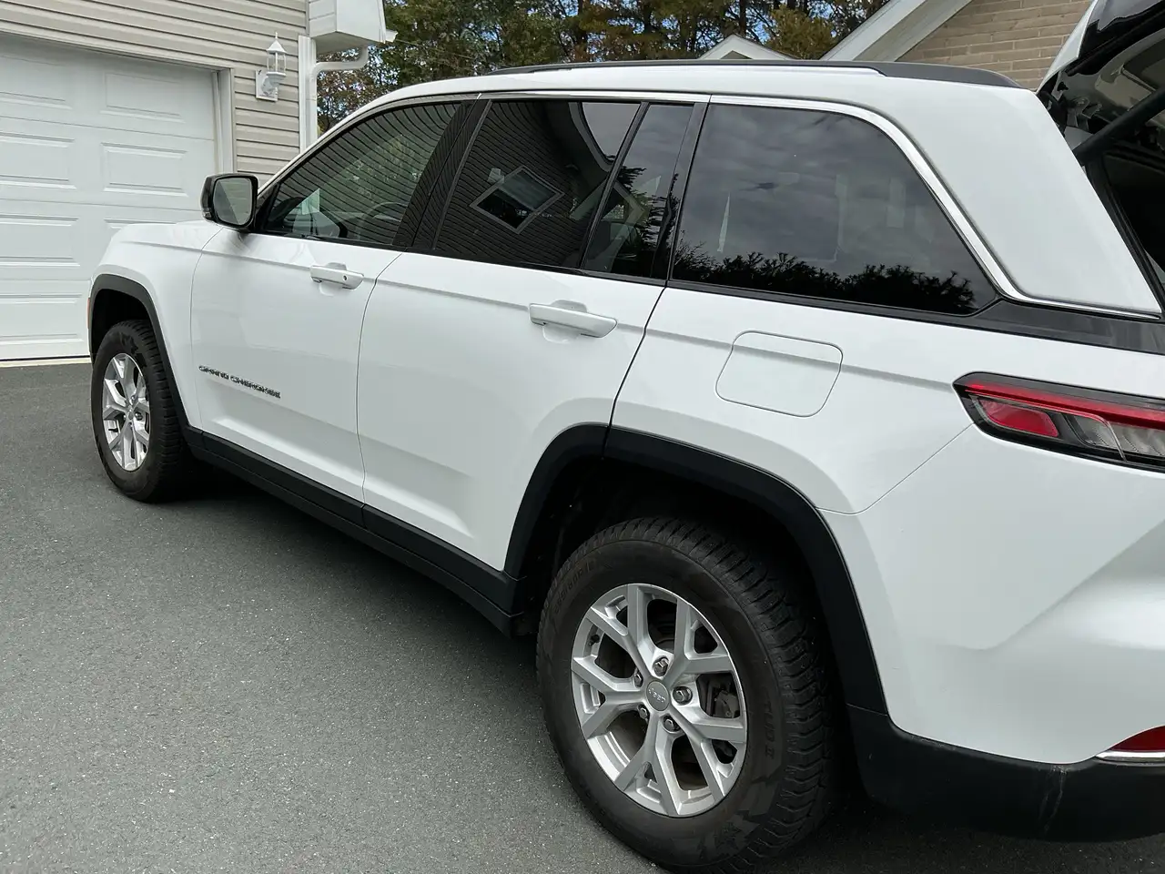 Jeep Grand Cherokee - Image 3