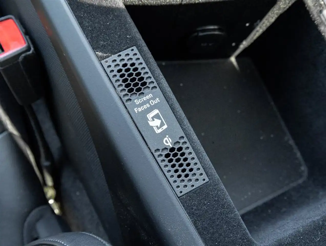 Porsche Taycan - Image 33