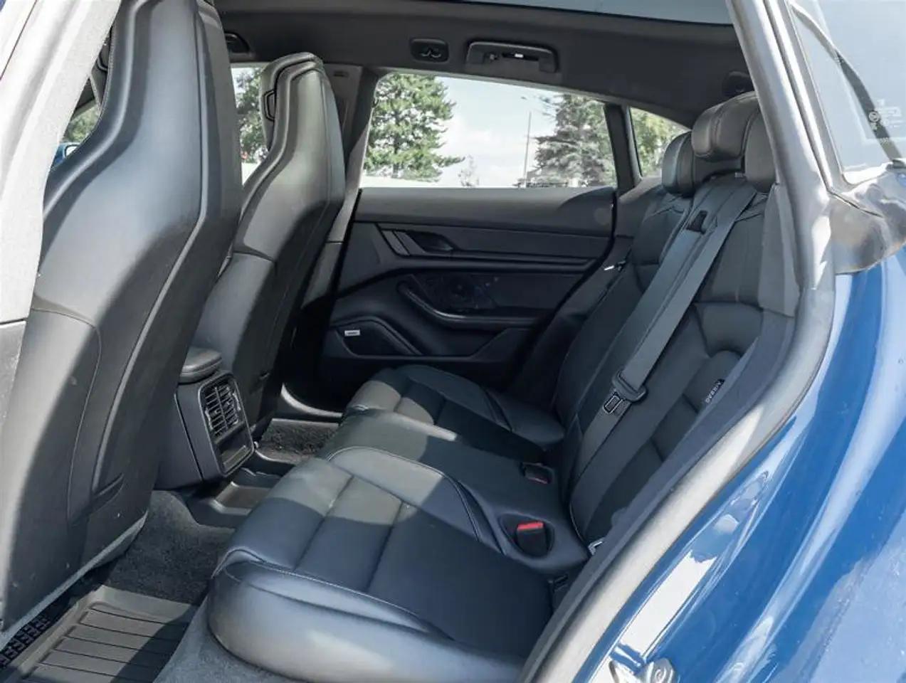 Porsche Taycan - Image 37