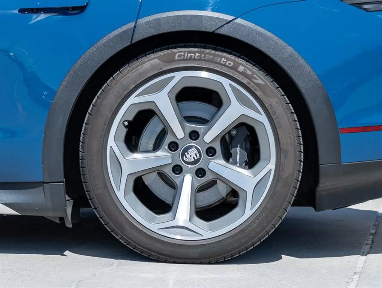 Porsche Taycan - Image 6