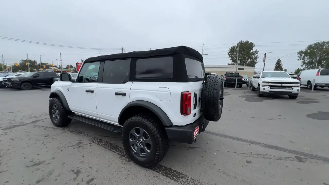Ford Bronco - Image 6