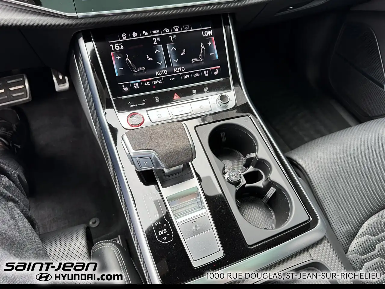 Audi RS Q8 - Image 20