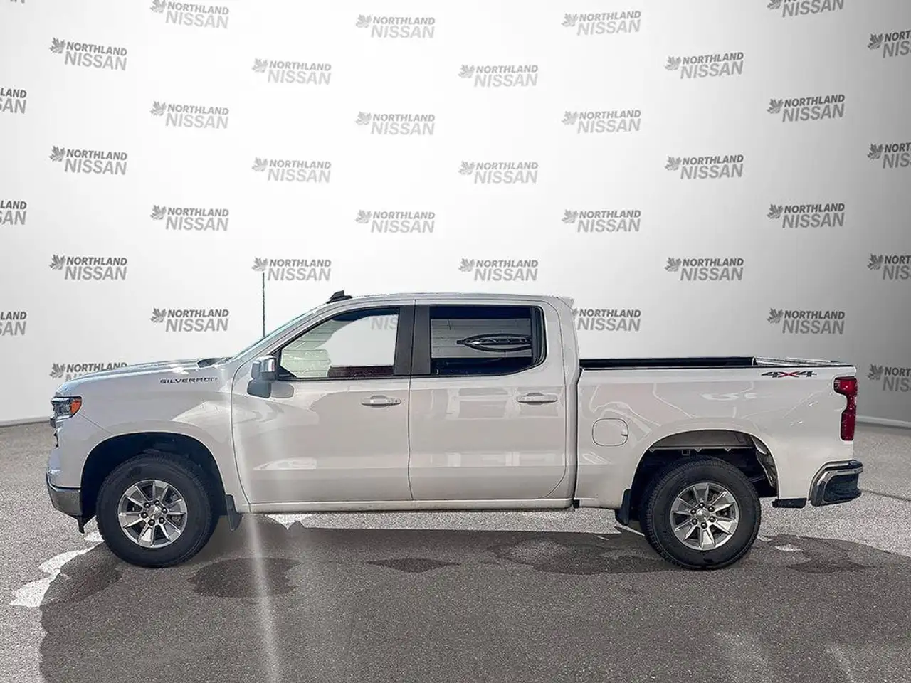 Chevrolet Silverado 1500 - Image 5