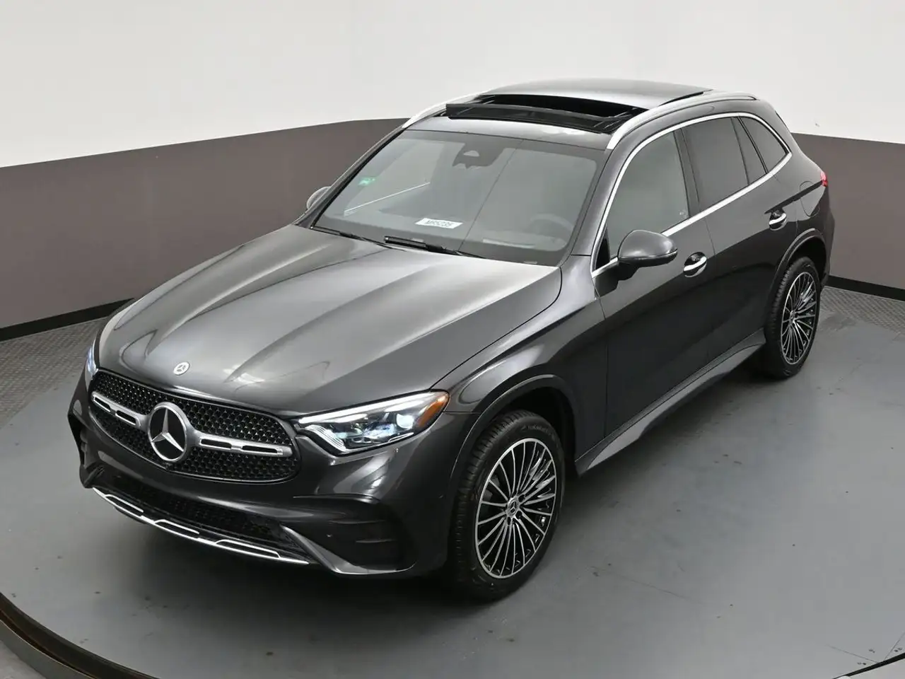Mercedes-Benz GLC - Image 49