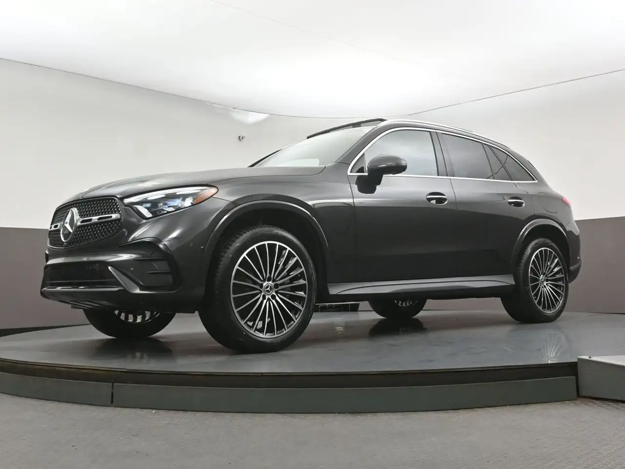 Mercedes-Benz GLC - Image 43
