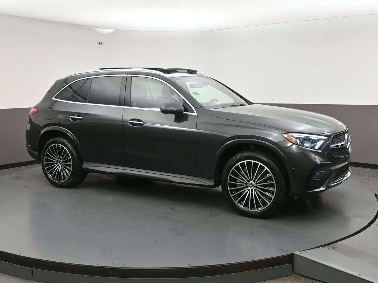 Mercedes-Benz GLC - Image 1
