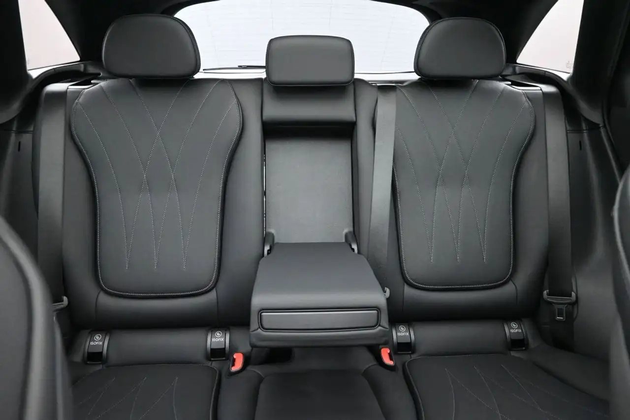 Mercedes-Benz GLC - Image 28