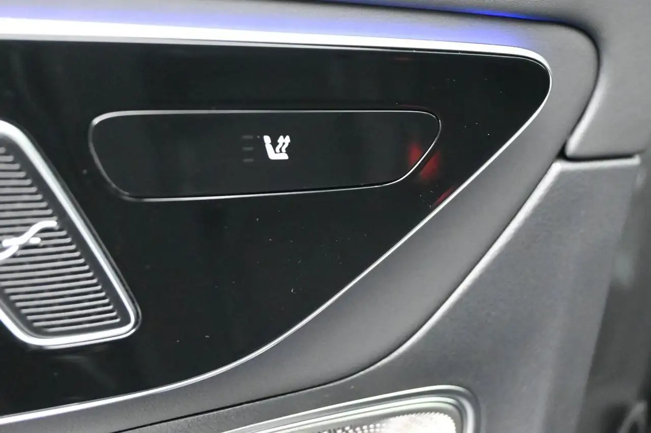 Mercedes-Benz GLC - Image 20