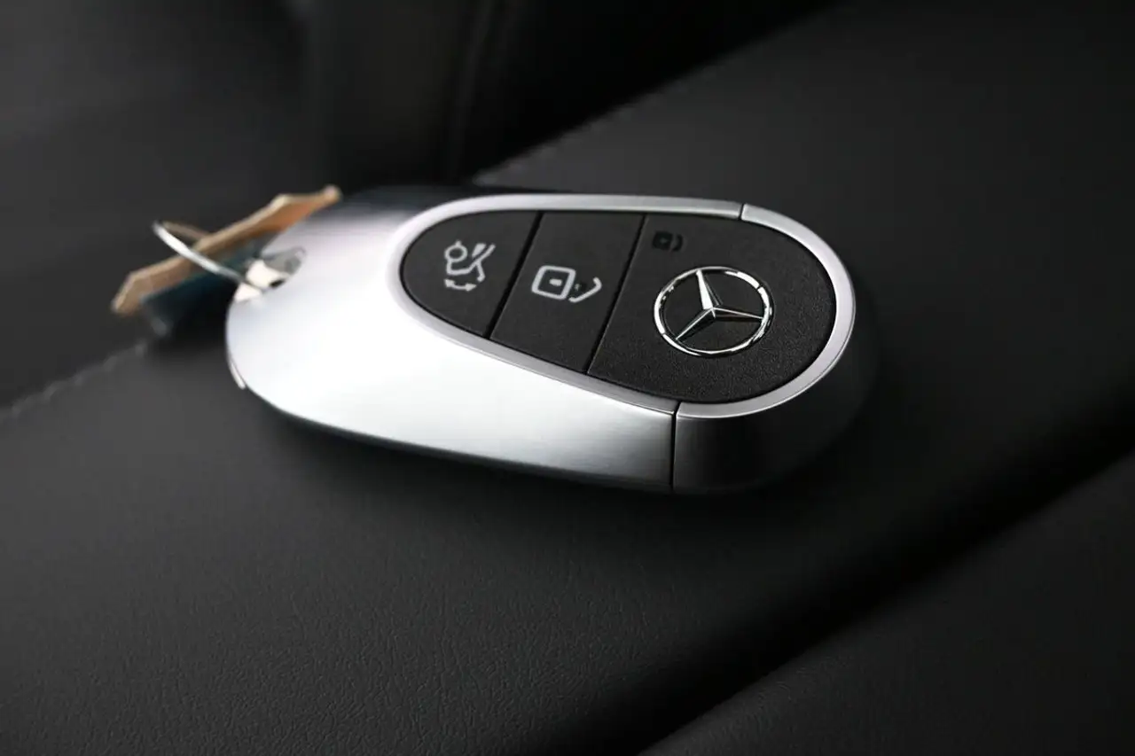Mercedes-Benz GLC - Image 33