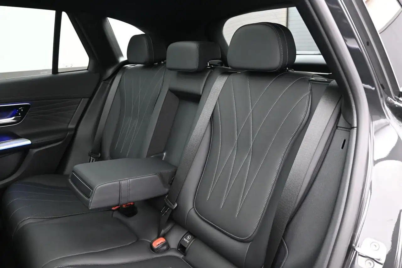 Mercedes-Benz GLC - Image 17