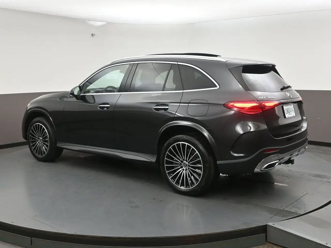Mercedes-Benz GLC - Image 35